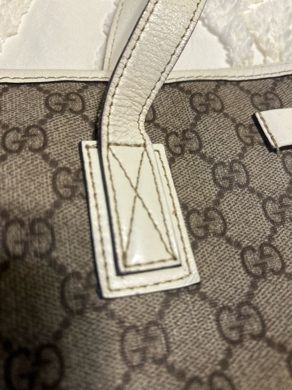 Gucci Beige/Brown GG Supreme Canvas Tote with Cream Handles - Picture 11 of 13